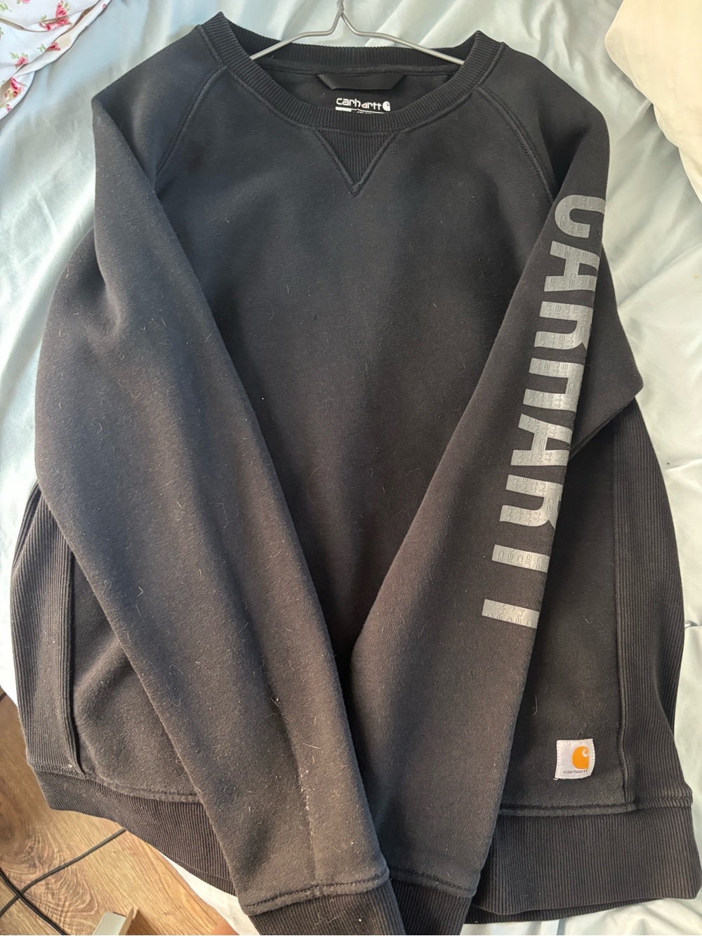 NWOT Carhartt Black Crewneck Sweatshirt with Sleeve Logo